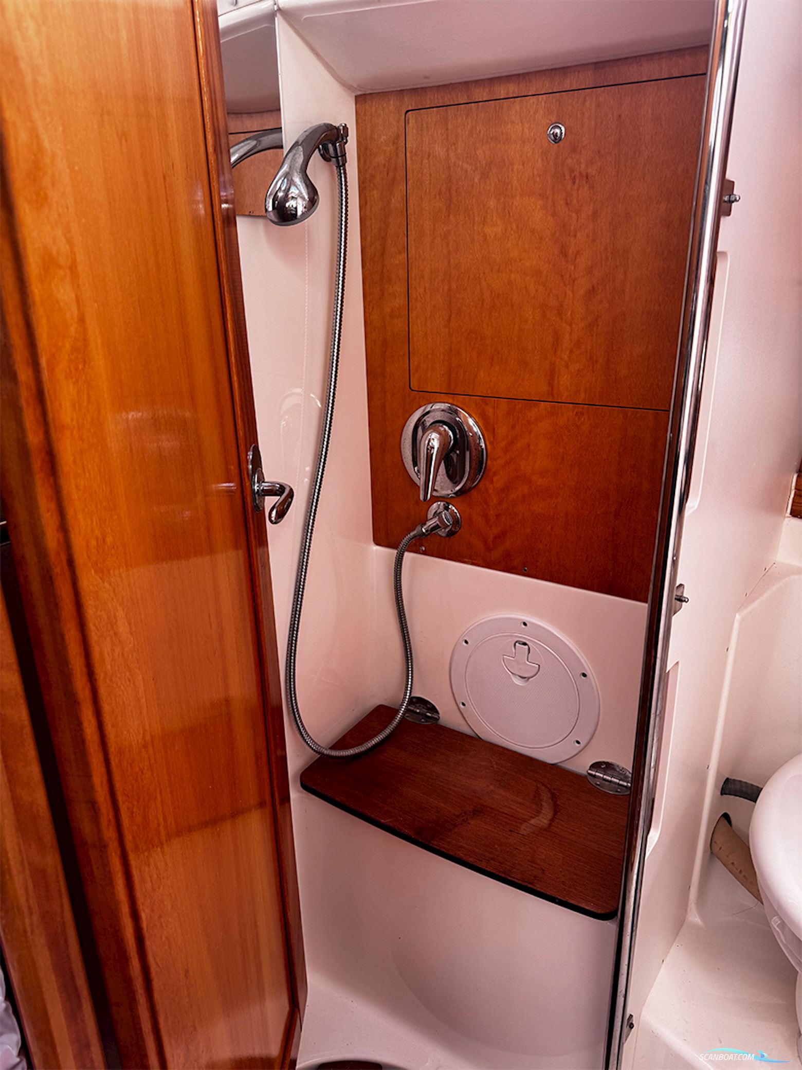 Bavaria Vision 44