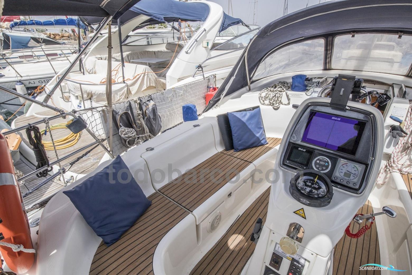 BAVARIA YACHTS 39 Cruiser