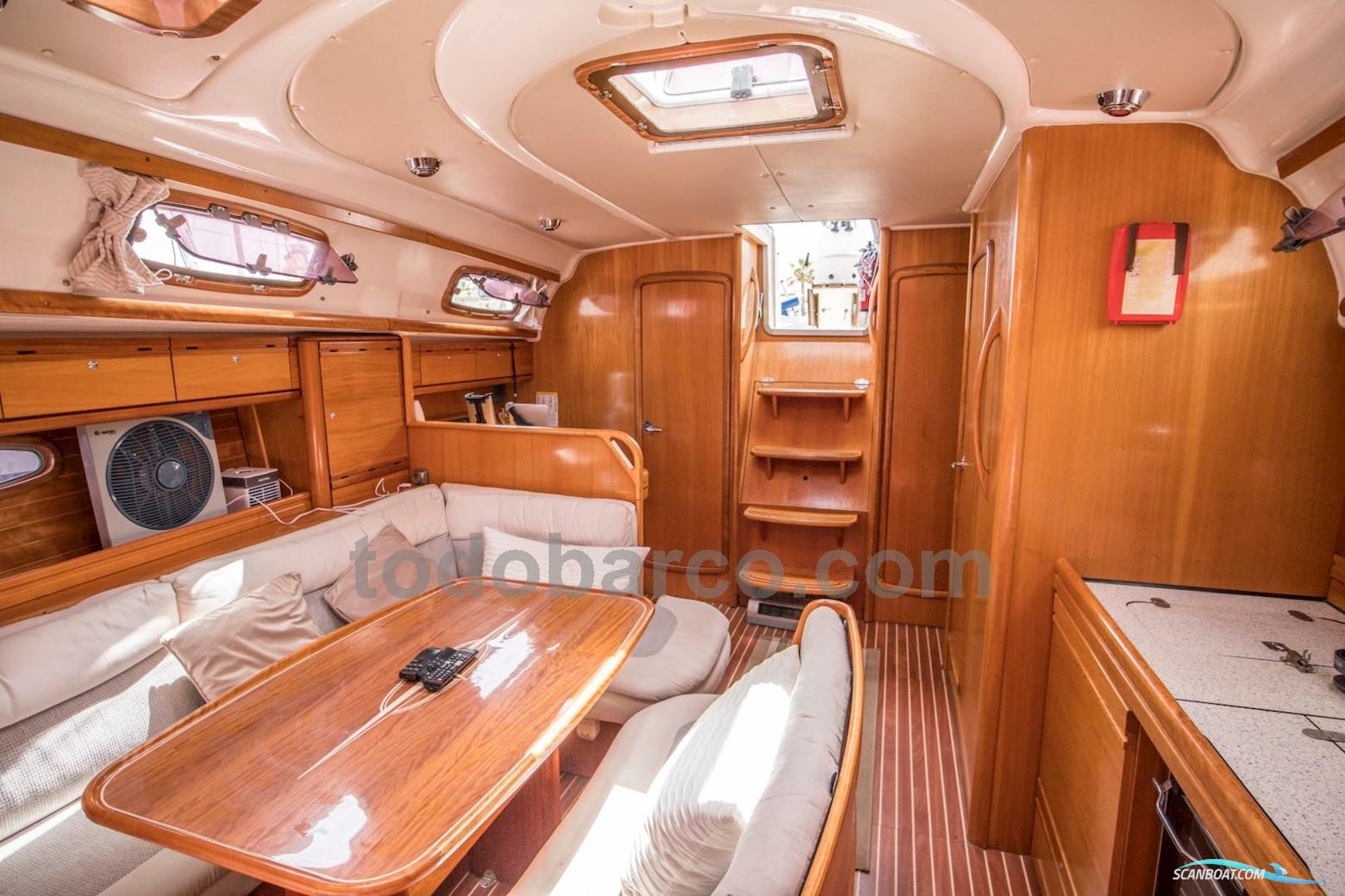 BAVARIA YACHTS 39 Cruiser