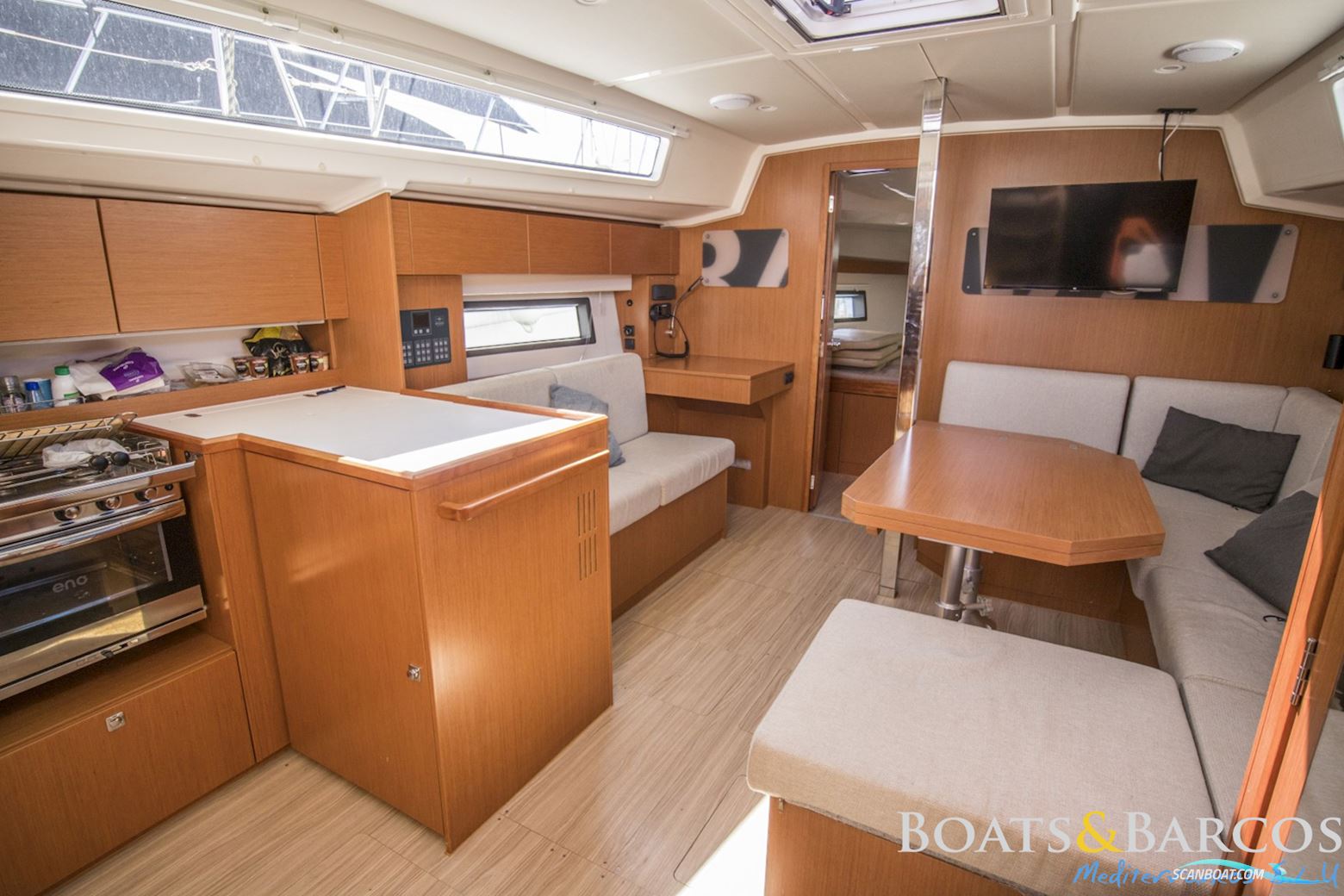 BAVARIA YACHTS C42