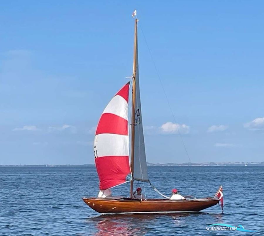 BB11 Sailingboat 1967, with Mercury 2 stroke engine, Denmark