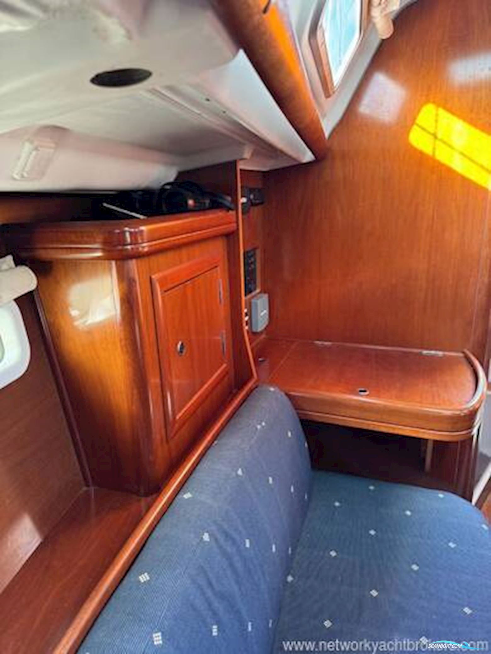 Beneteau 323