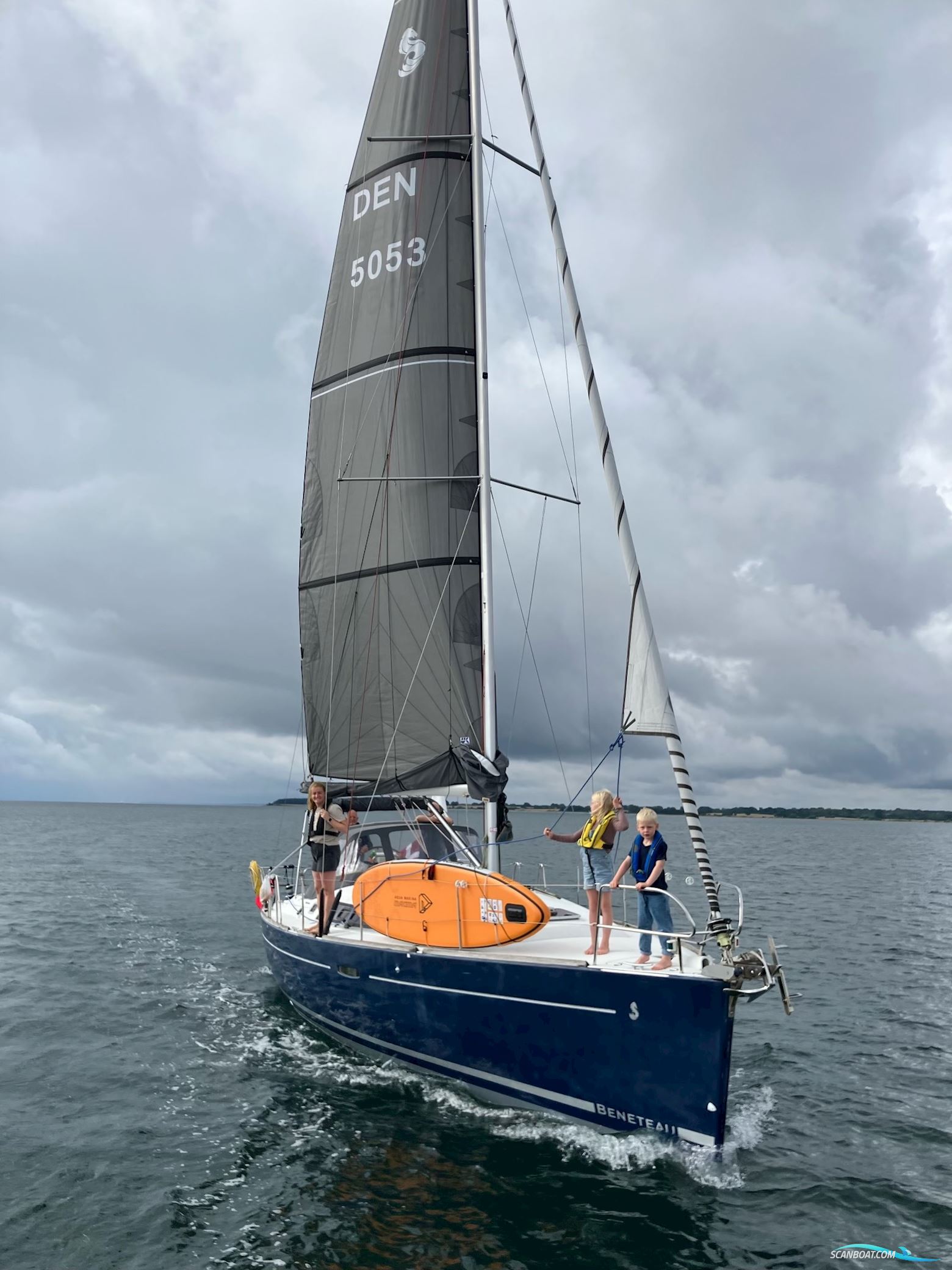 Beneteau 37