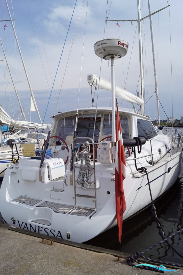 Beneteau 50 - Custom Made Decksalon