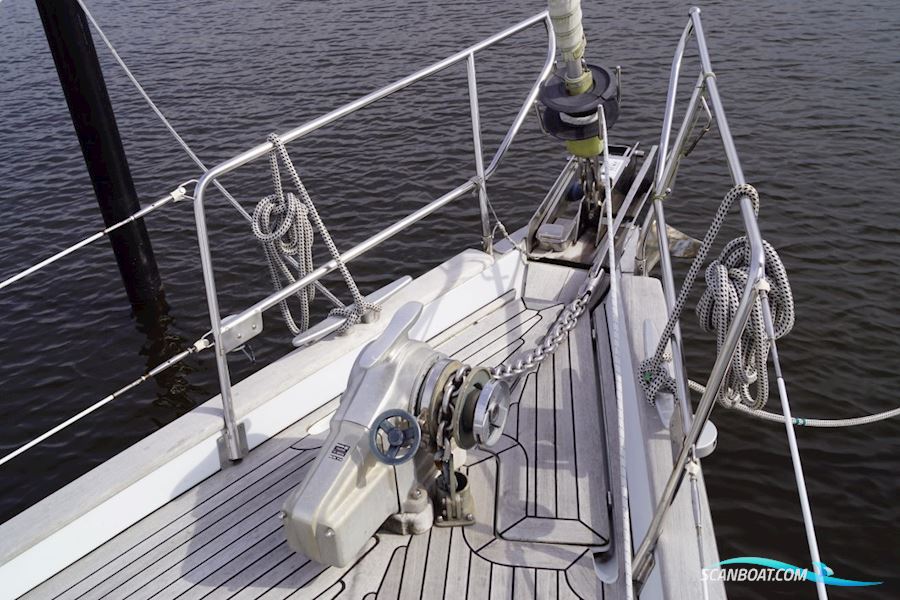Beneteau 50 - Custom Made Decksalon