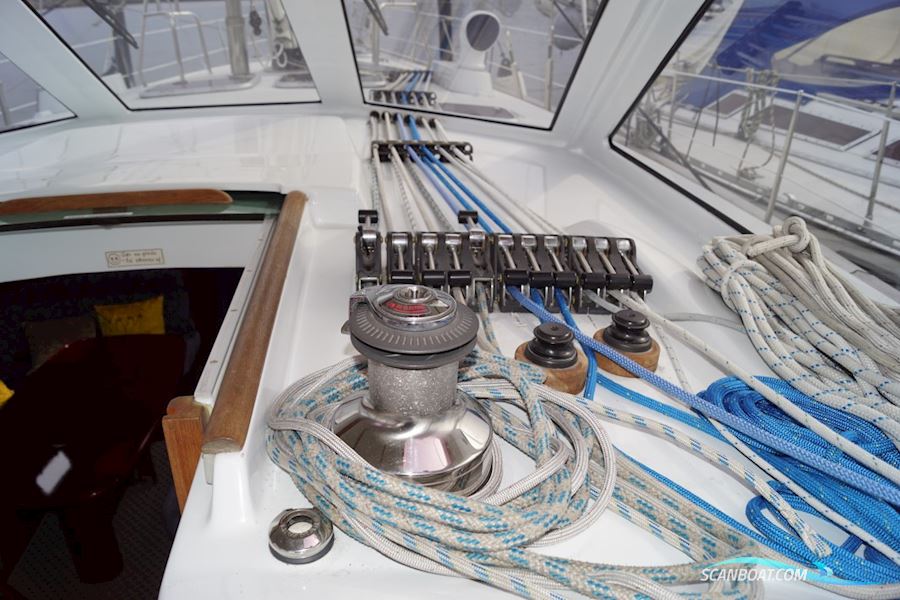 Beneteau 50 - Custom Made Decksalon