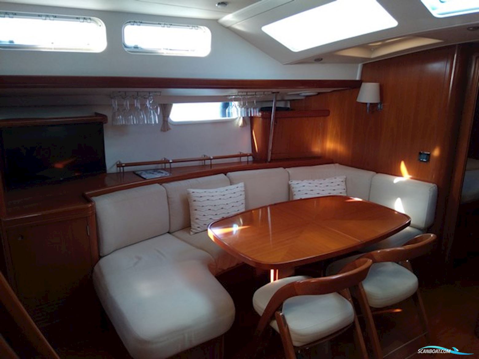 Beneteau 57