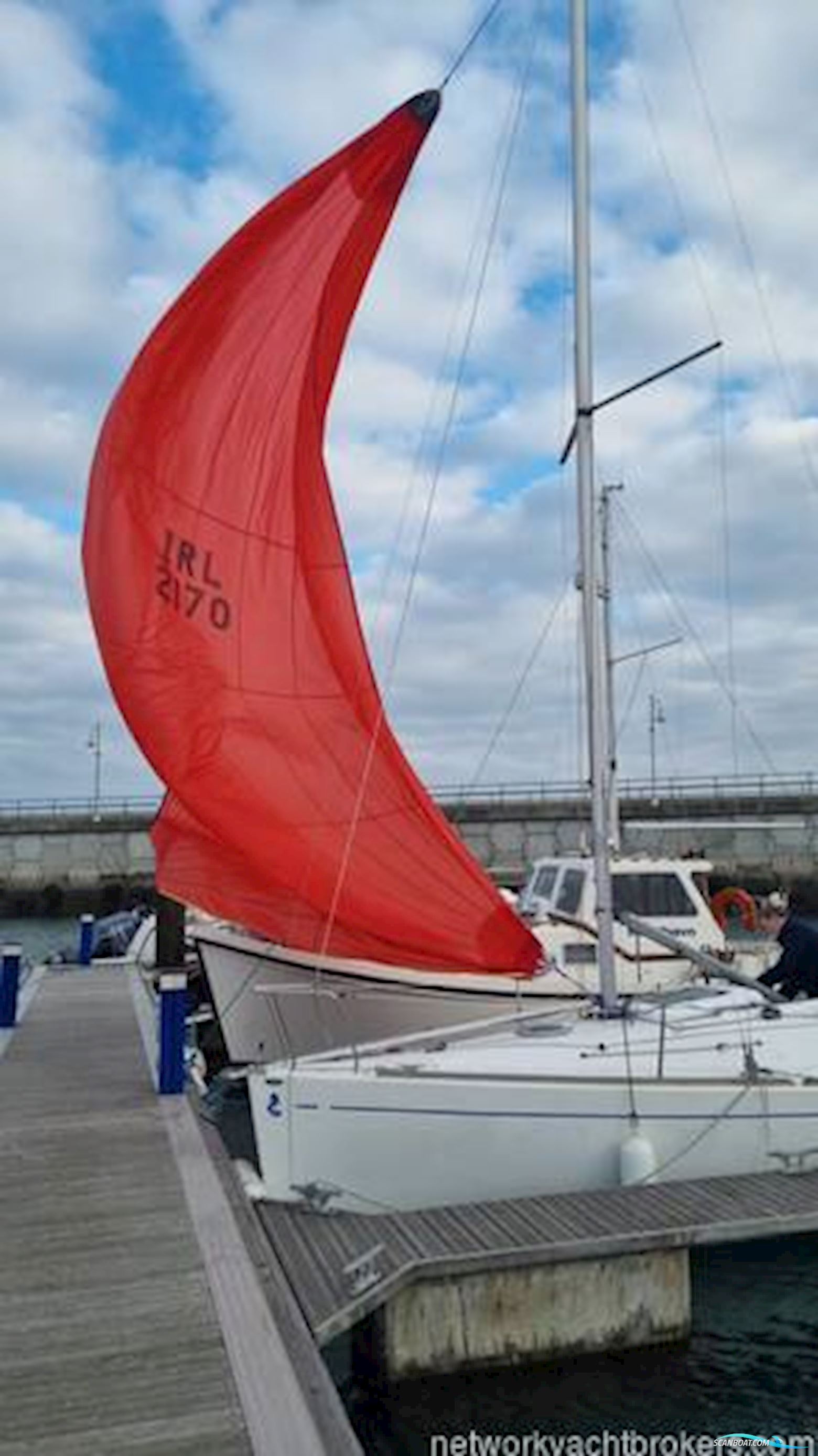 Beneteau First 211