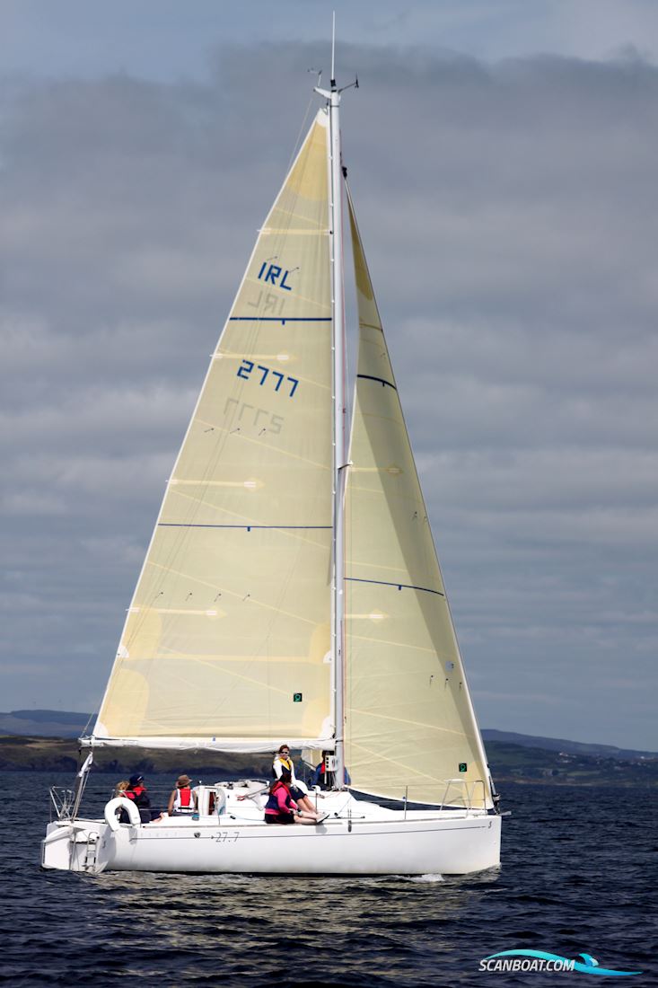 Beneteau First 27.7 