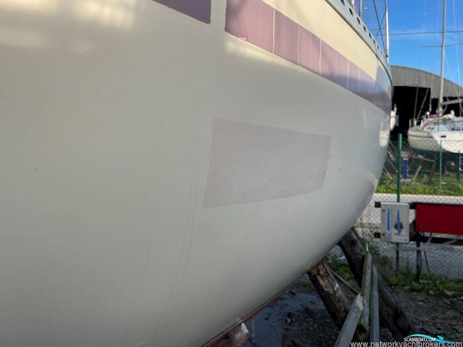 Beneteau First 28