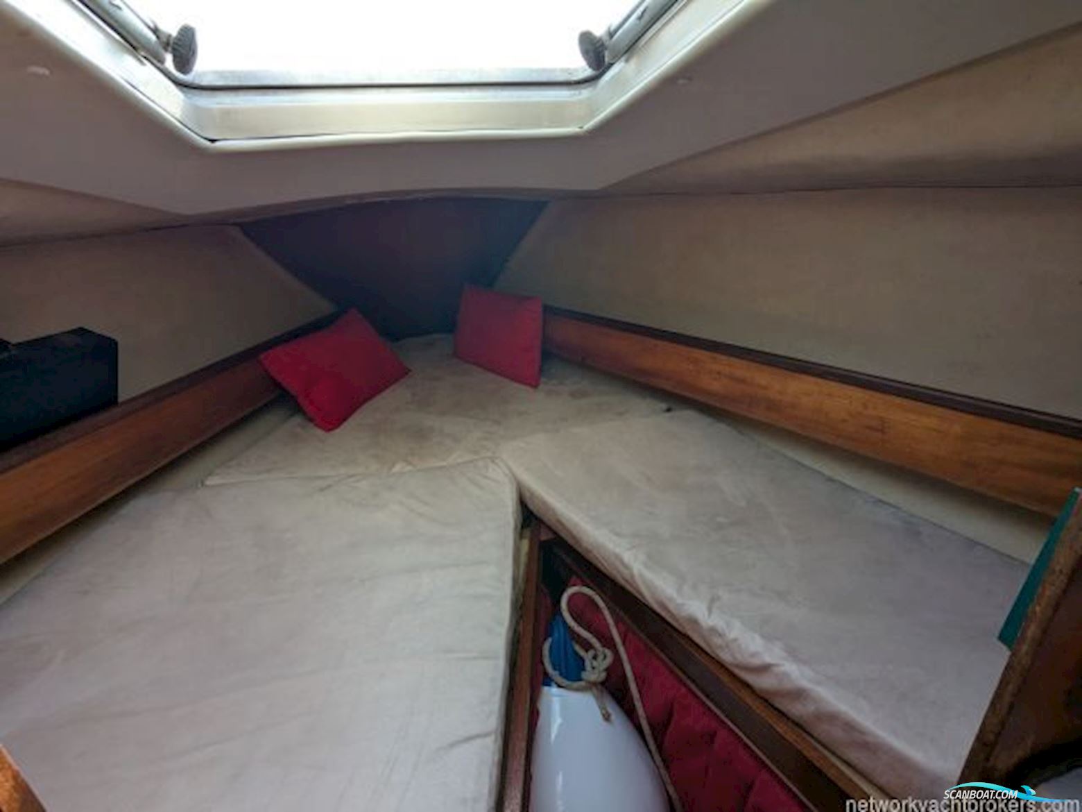 Beneteau First 30