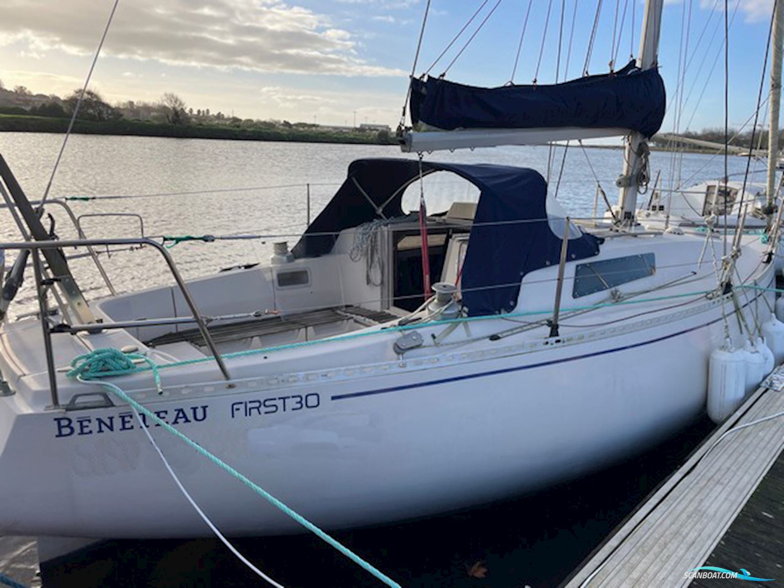 Beneteau First 30