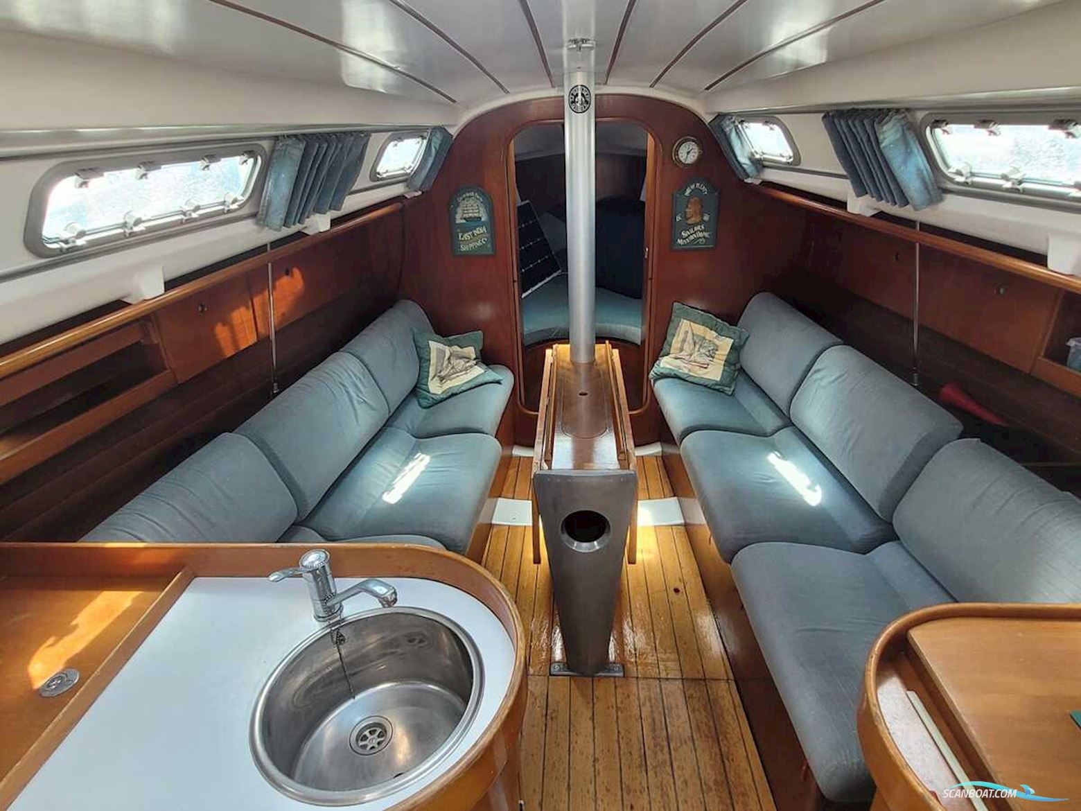 Beneteau First 310