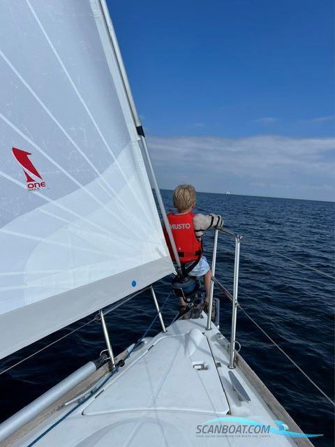 Beneteau First 33.7