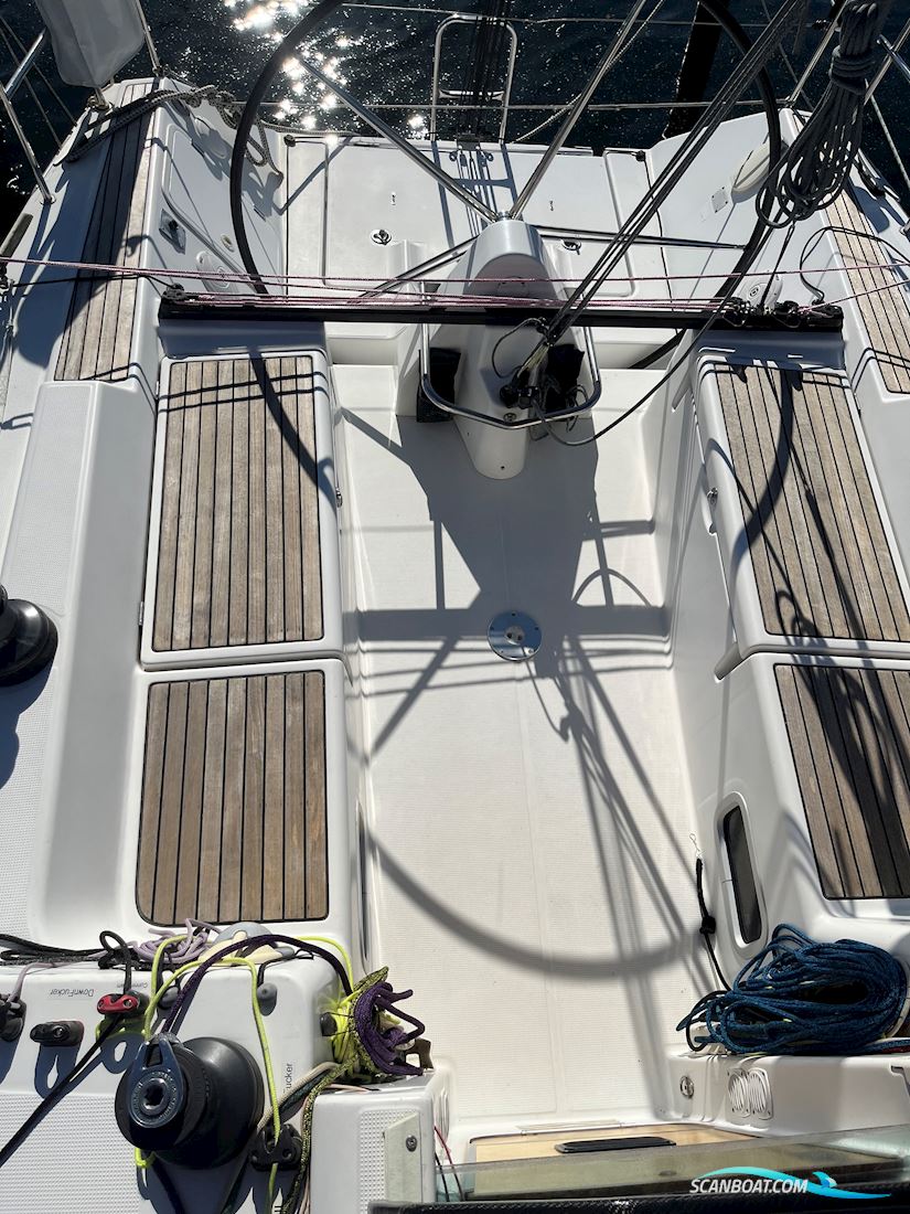 Beneteau First 34.7