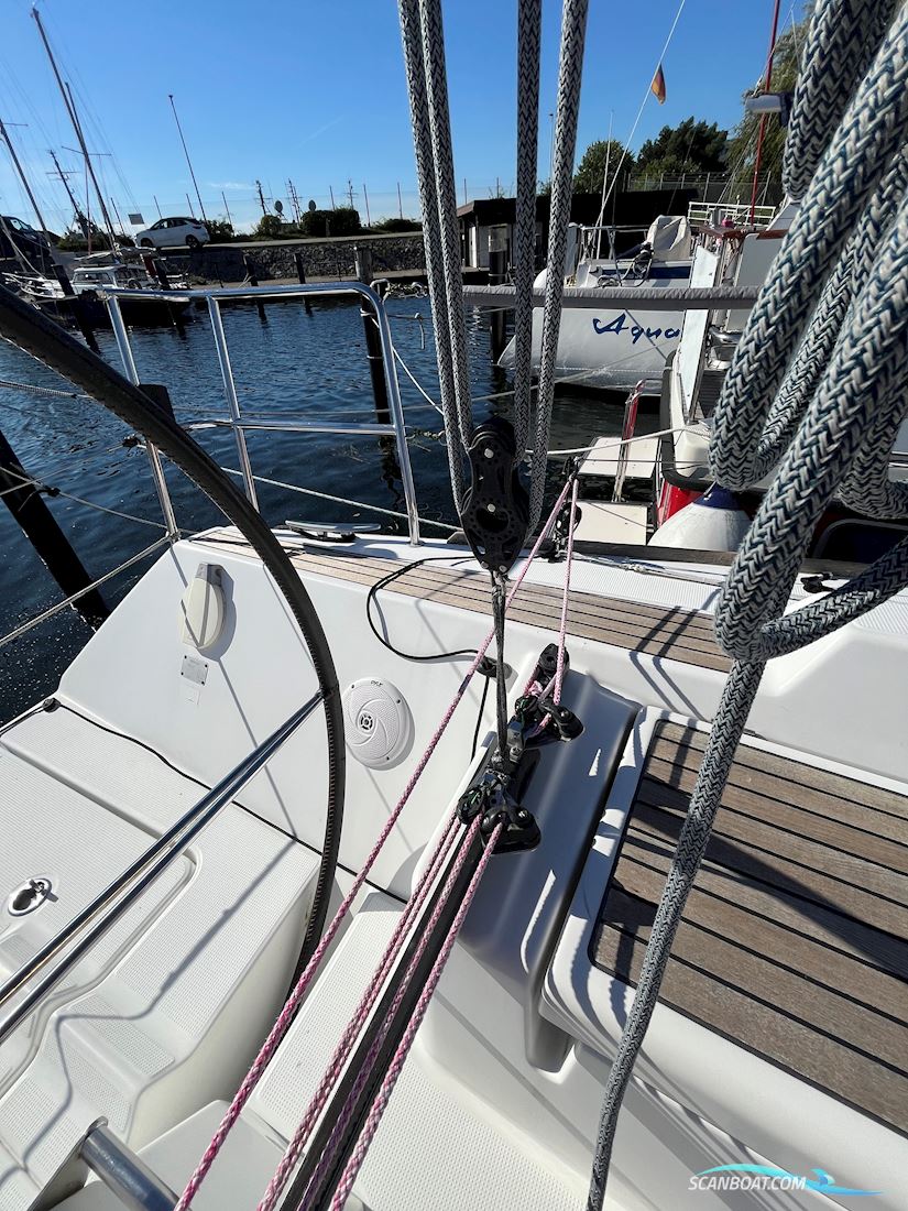 Beneteau First 34.7