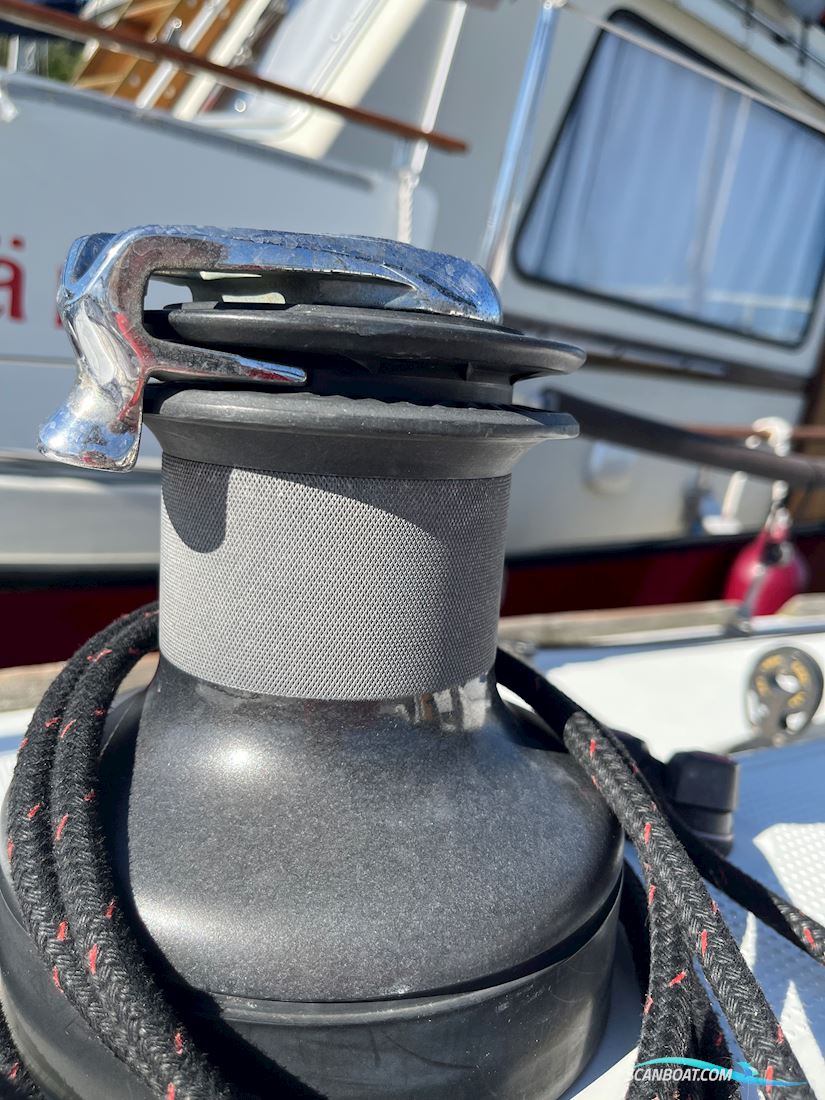 Beneteau First 34.7