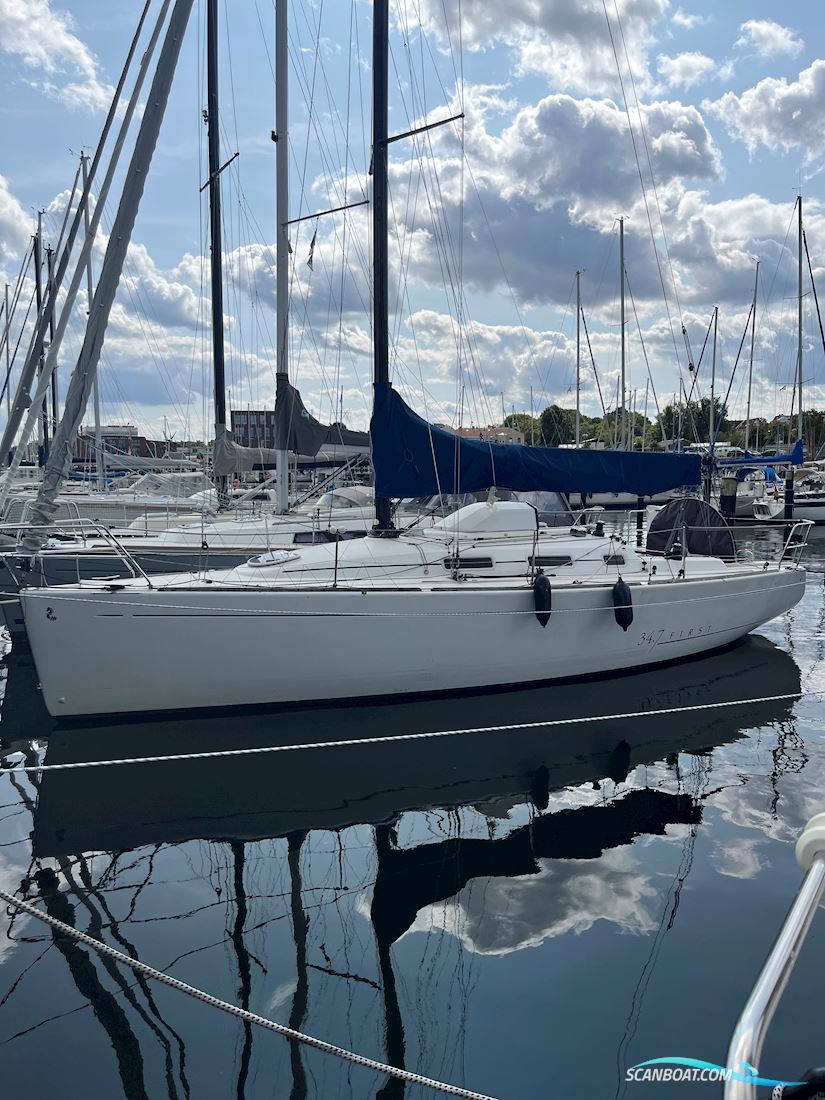 Beneteau First 34.7