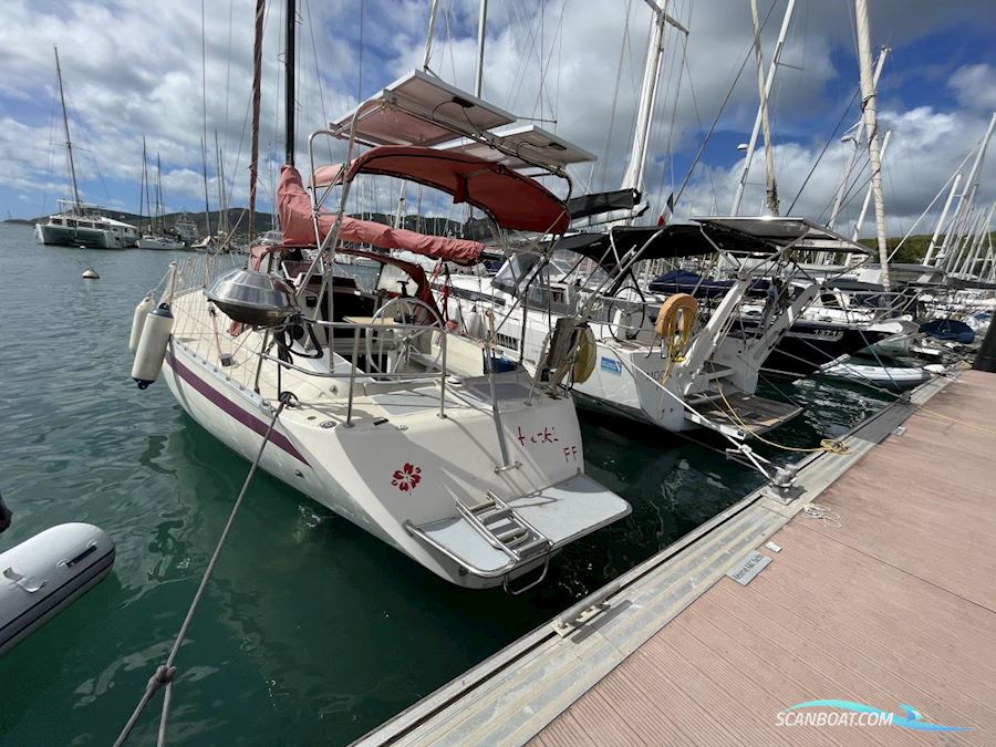 Beneteau First 35