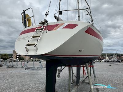 Beneteau First 35 Sailingboat 1981, with Perkins engine, United Kingdom