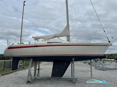 Beneteau First 35 Sailingboat 1981, with Perkins engine, United Kingdom