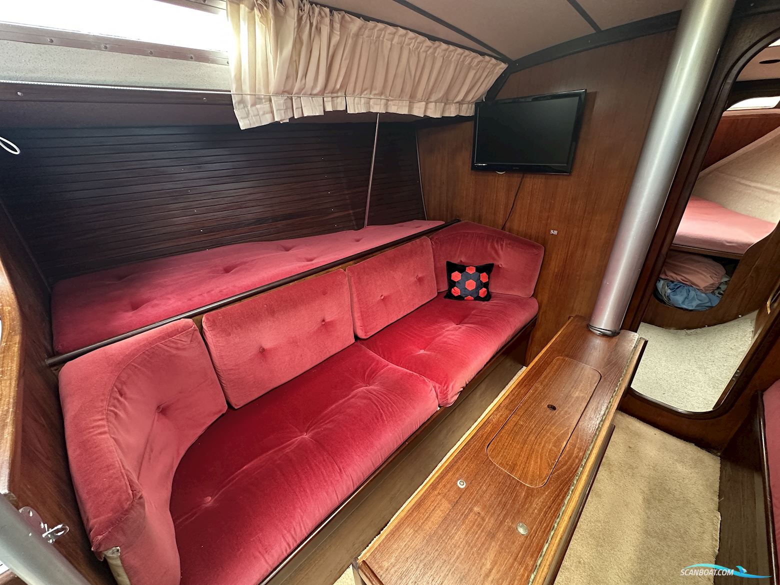 Beneteau First 35
