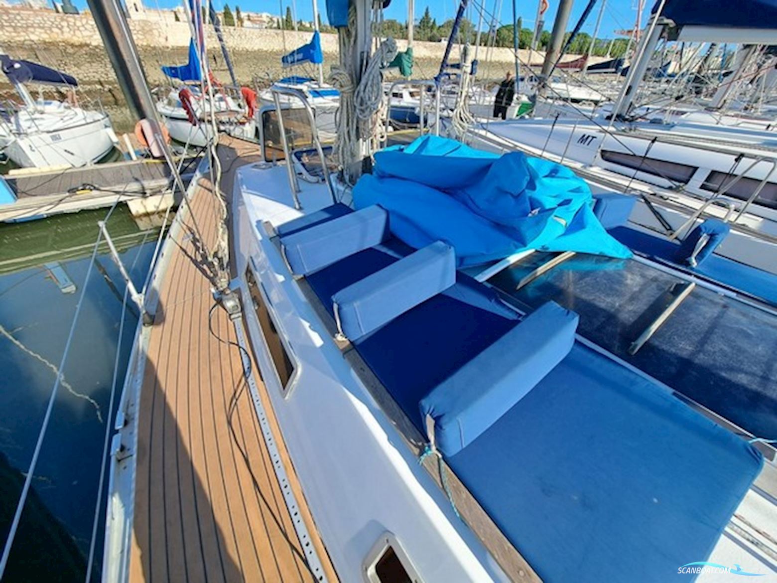 Beneteau First 375