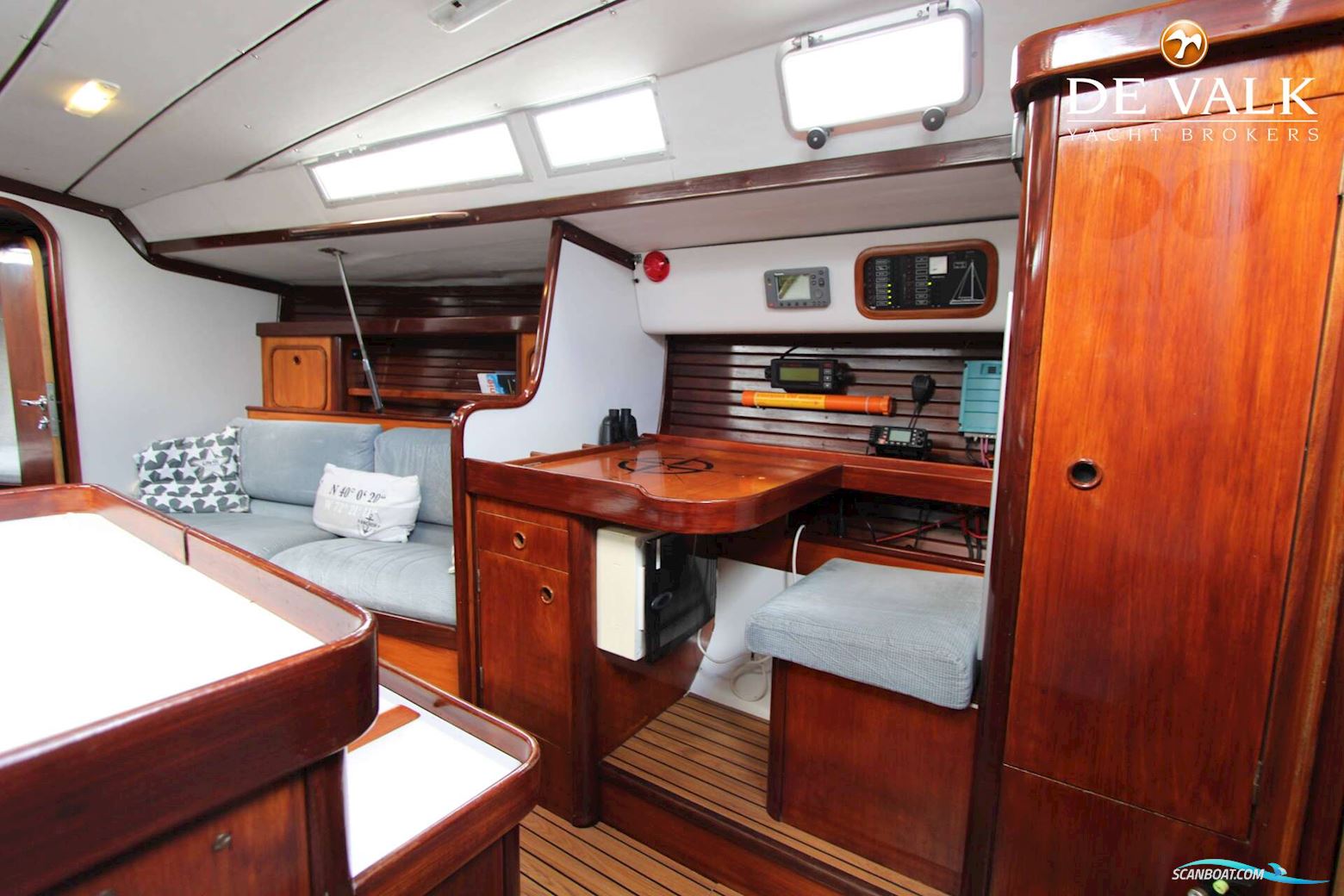 Beneteau First 405