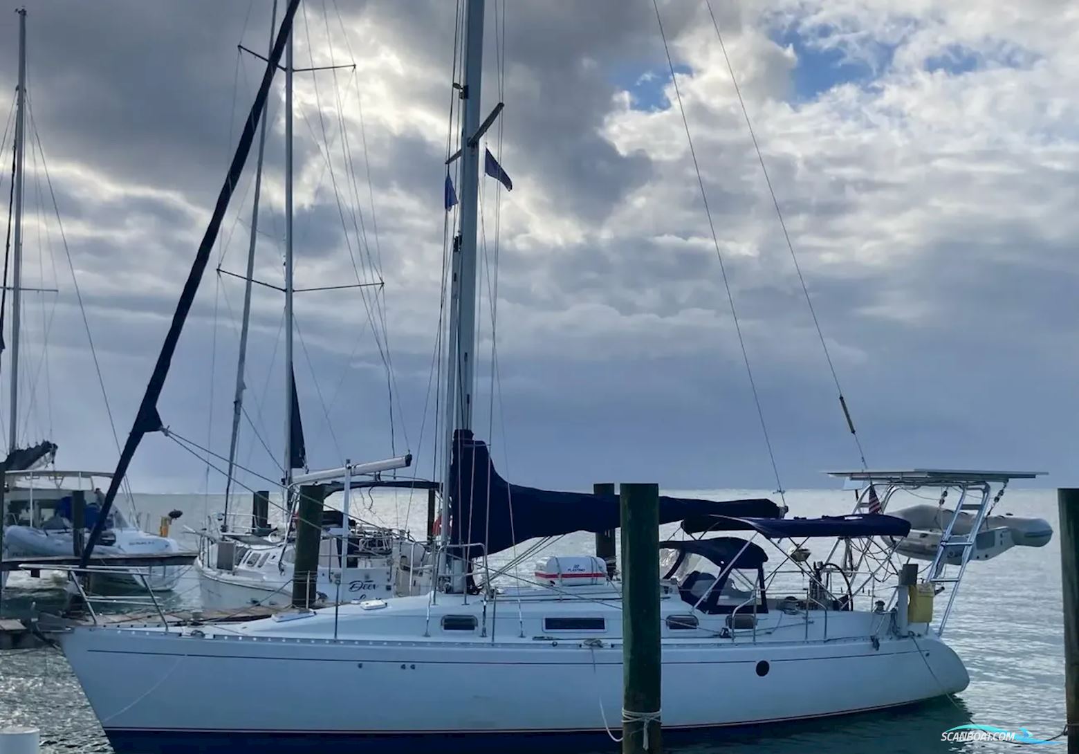 Beneteau Moorings 38 Sailingboat 1992, with Yanmar engine, No country info