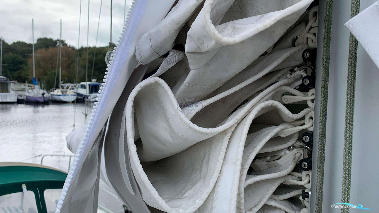 Beneteau OCEANIS 300