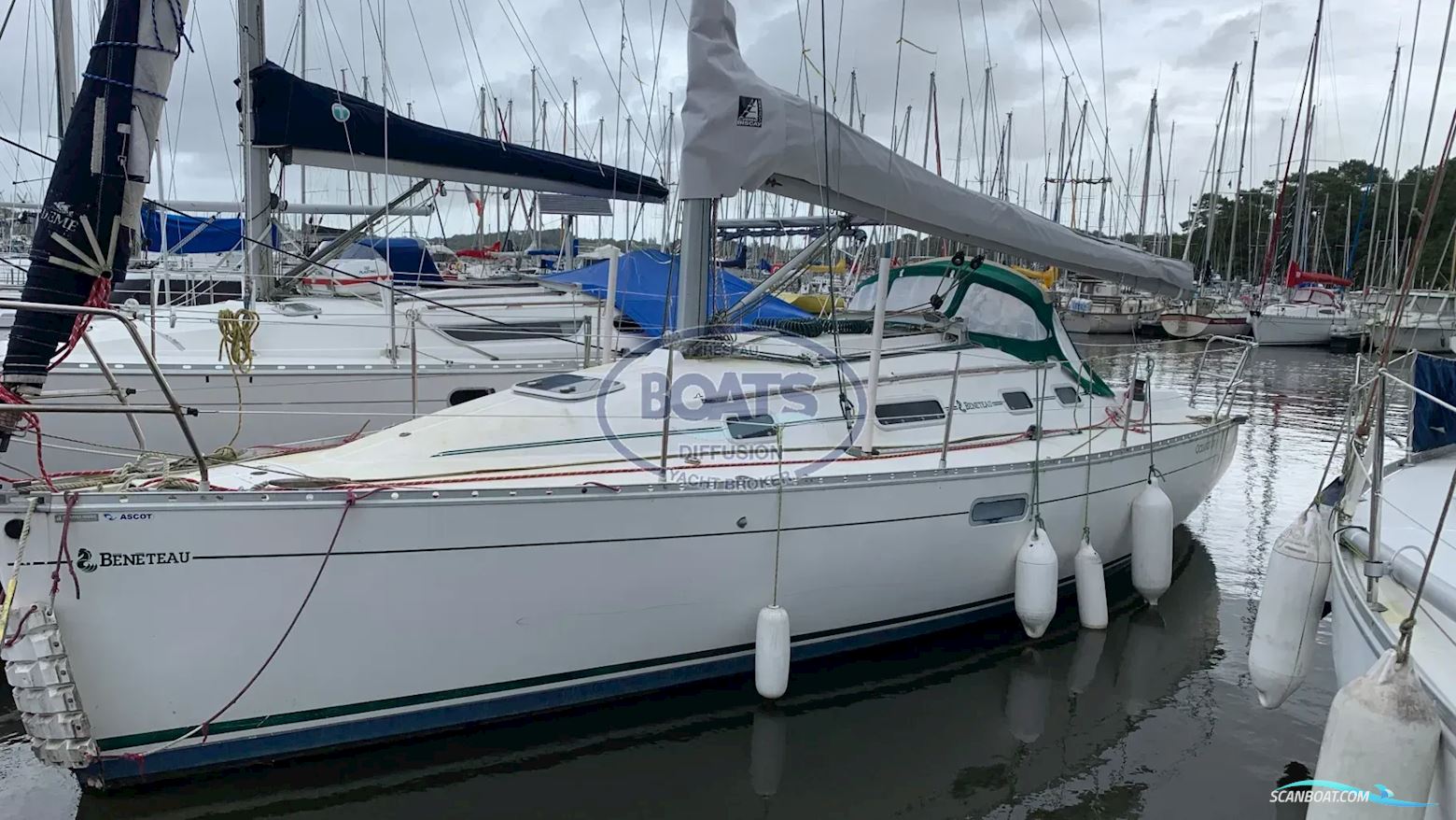 Beneteau OCEANIS 300