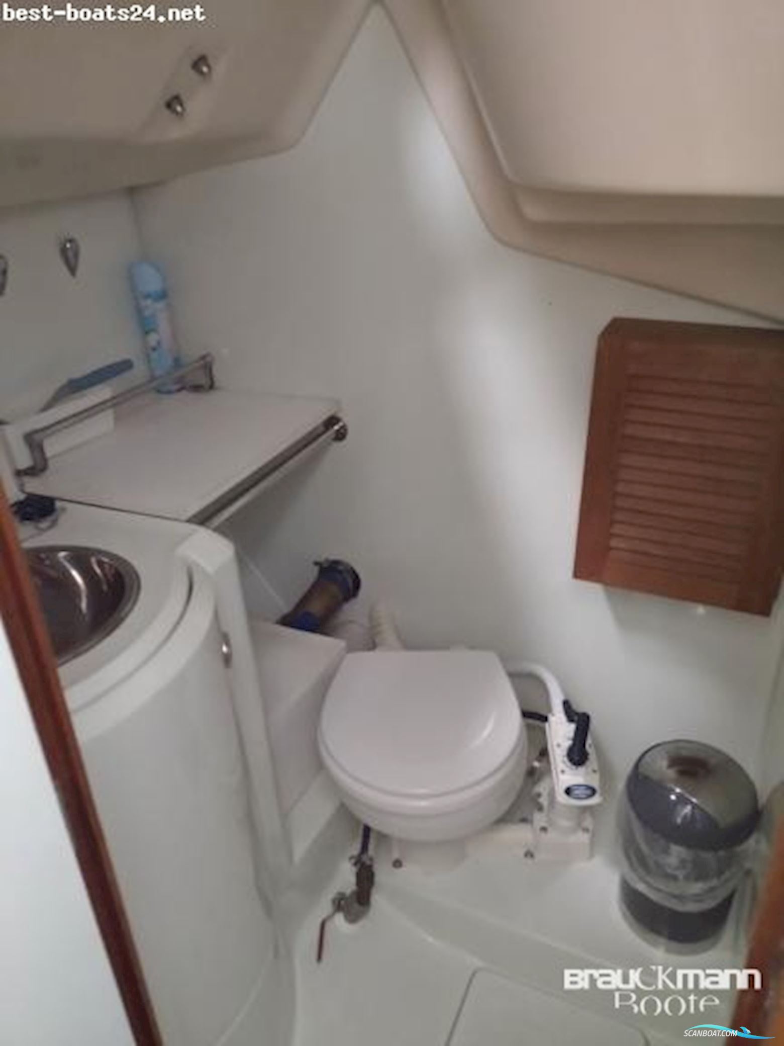 Beneteau Oceanis 300