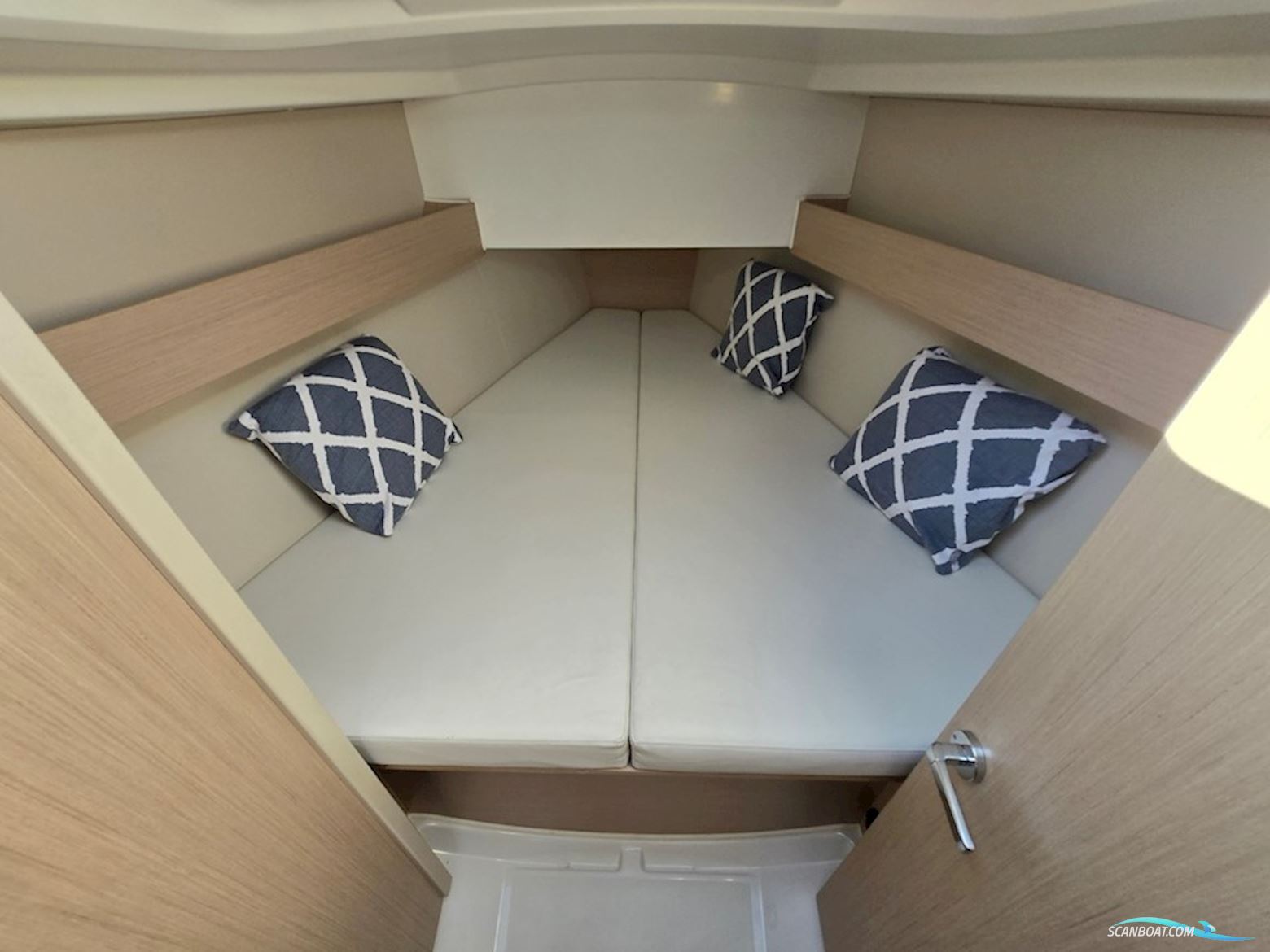 Beneteau Oceanis 30.1