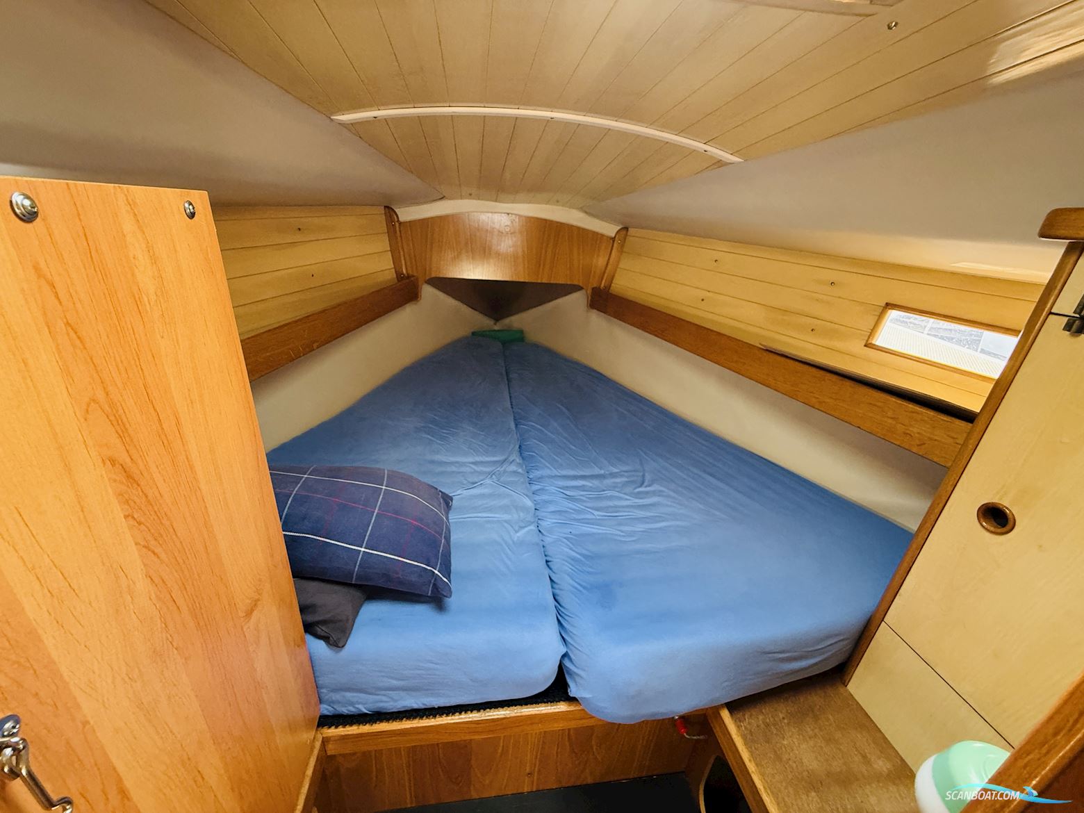 Beneteau Oceanis 320