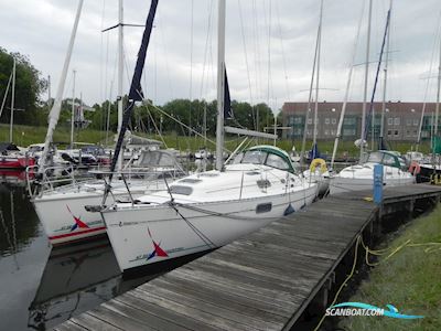 Beneteau Oceanis 321 Sailingboat 1995, with Volvo Penta engine, The Netherlands