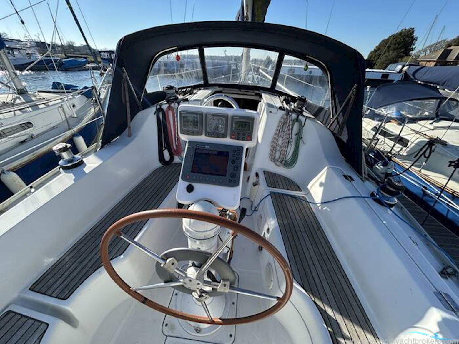 Beneteau Oceanis 323 Clipper