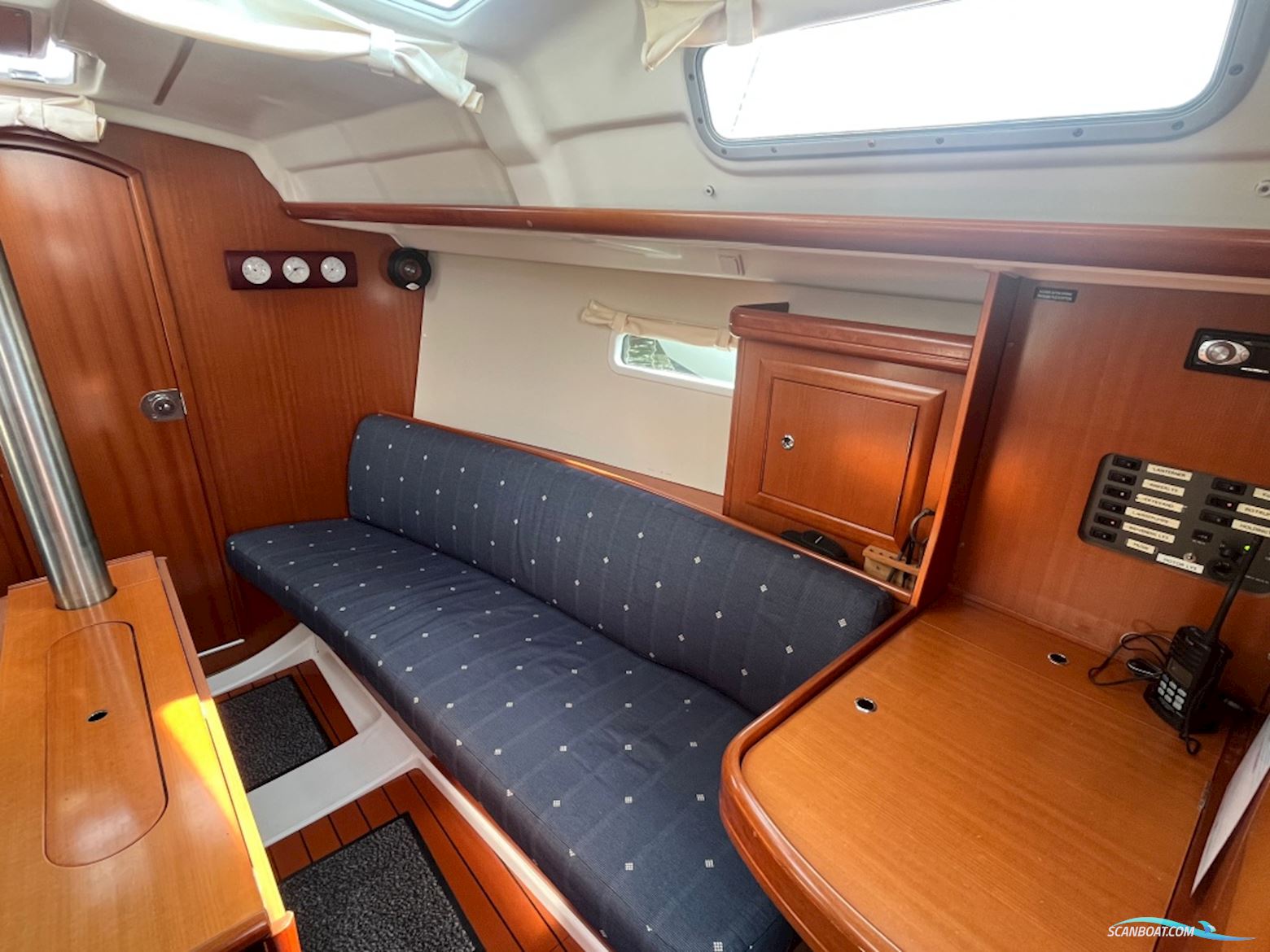 Beneteau Oceanis 323 Clipper