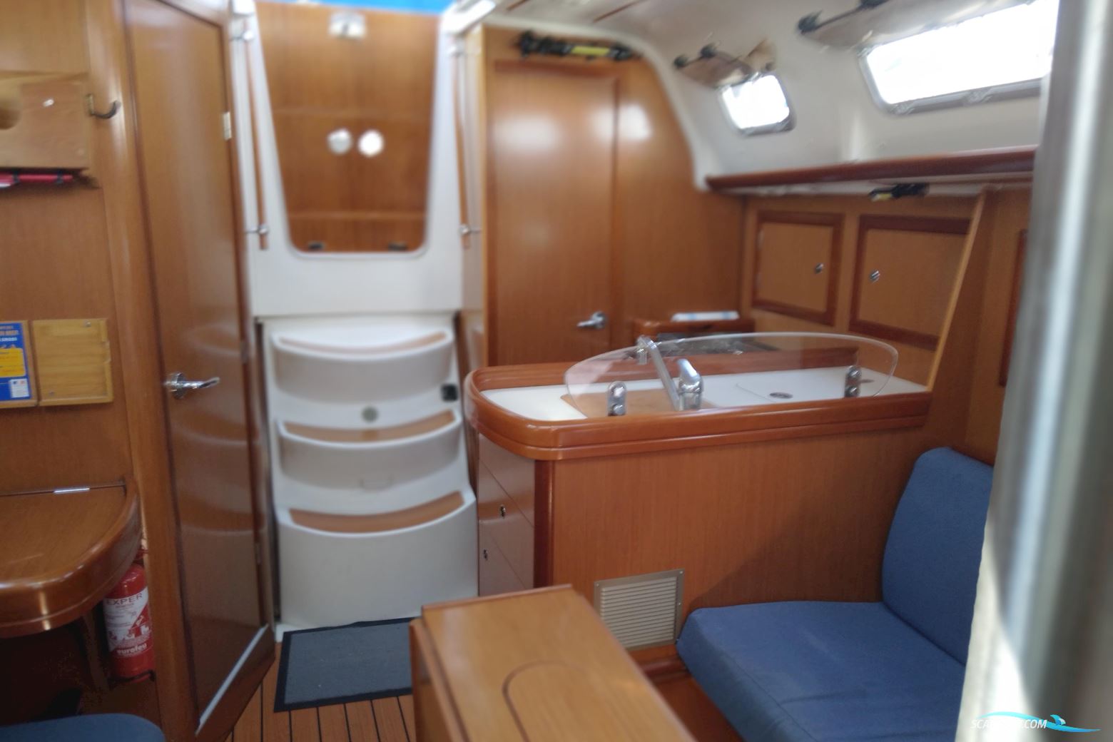 Beneteau Oceanis 323