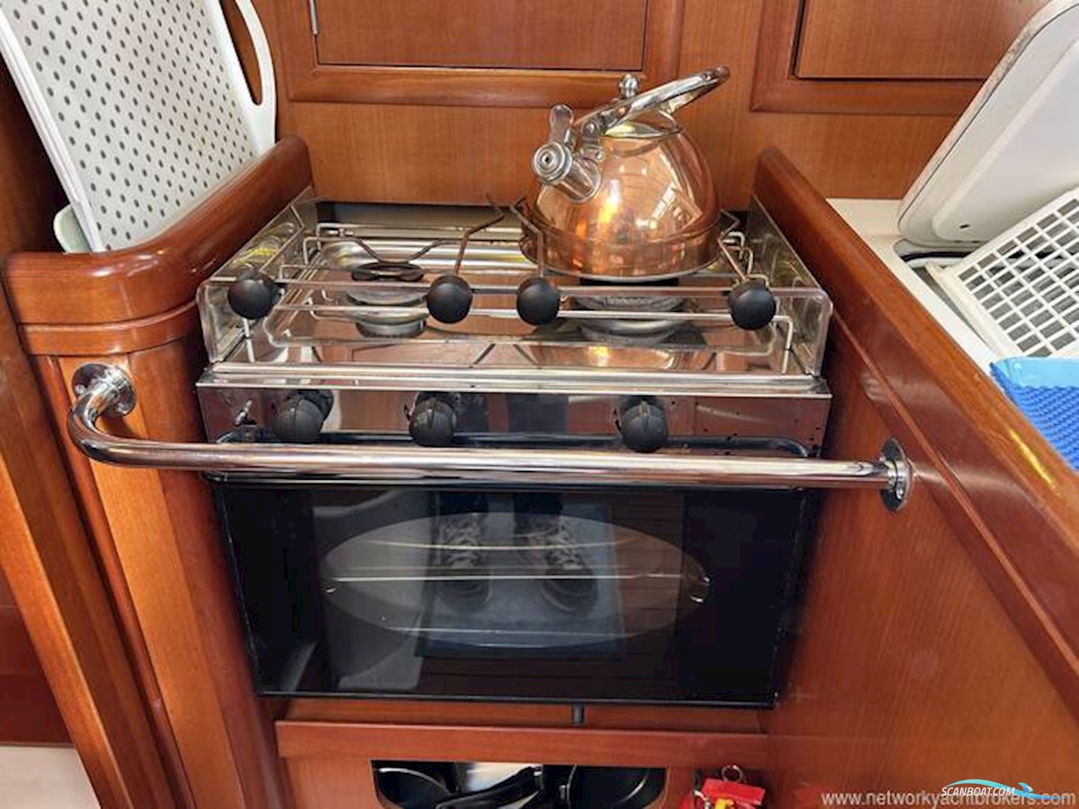 Beneteau Oceanis 323