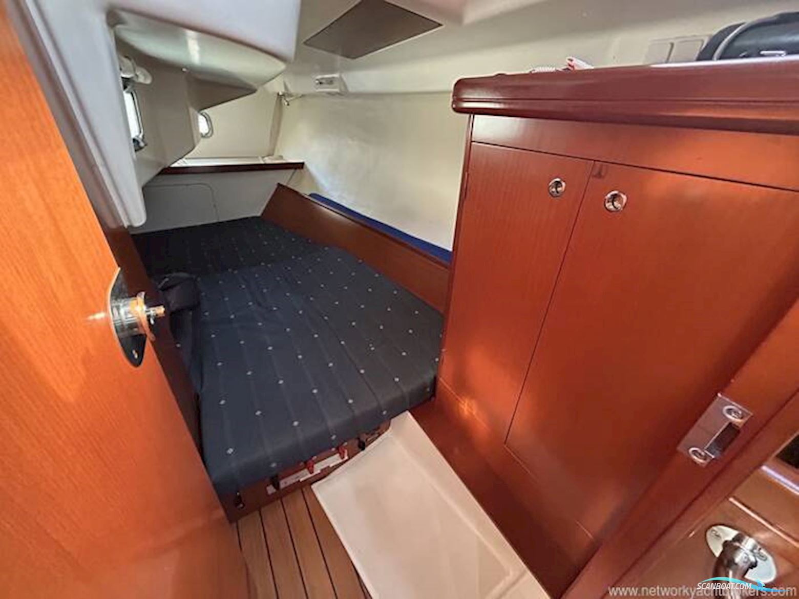 Beneteau Oceanis 323