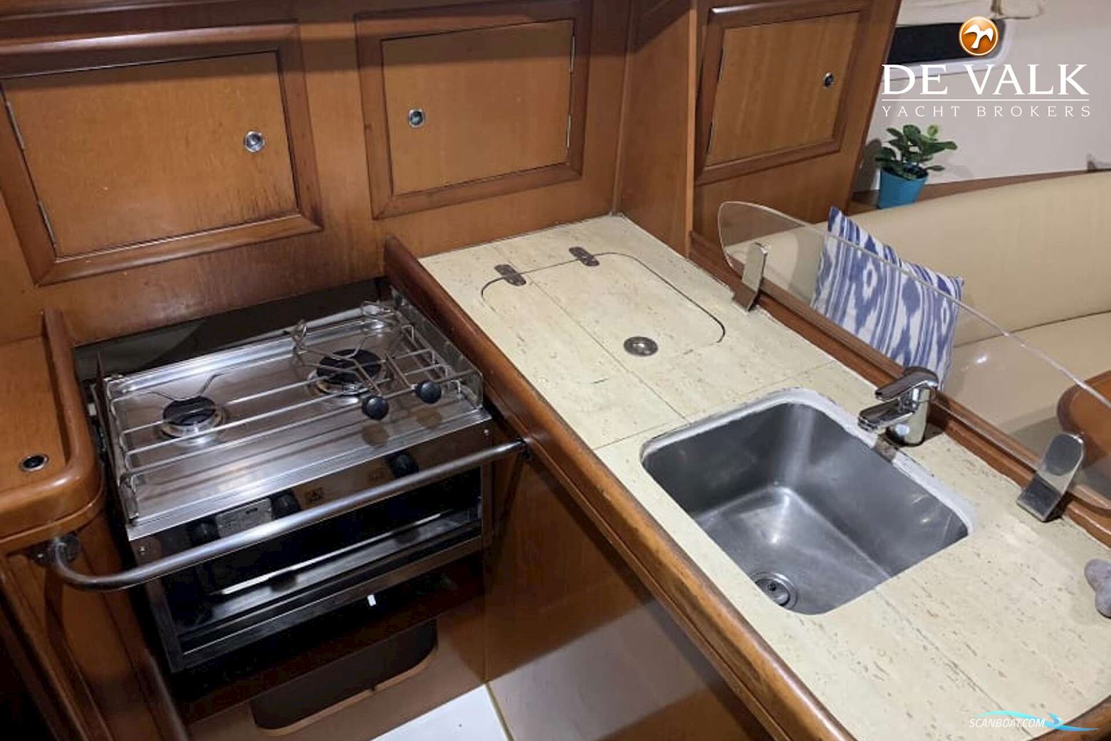 Beneteau Oceanis 323