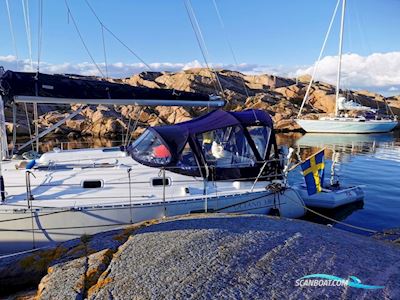 Beneteau Oceanis 331 Clipper Sailingboat 2002, with Volvo Penta 2020D engine, Sweden