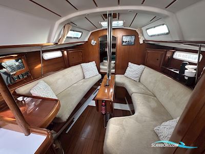 Beneteau Oceanis 331 Clipper Sailingboat 2000, with Volvo engine, United Kingdom