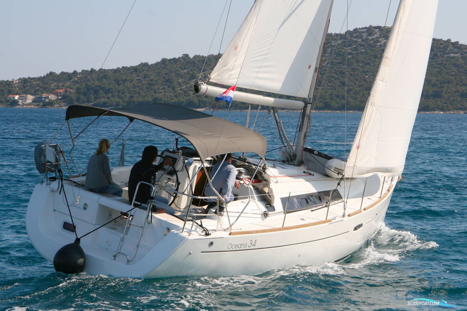 Beneteau Oceanis 34 Sailingboat 2014, with Yanmar engine, Croatia