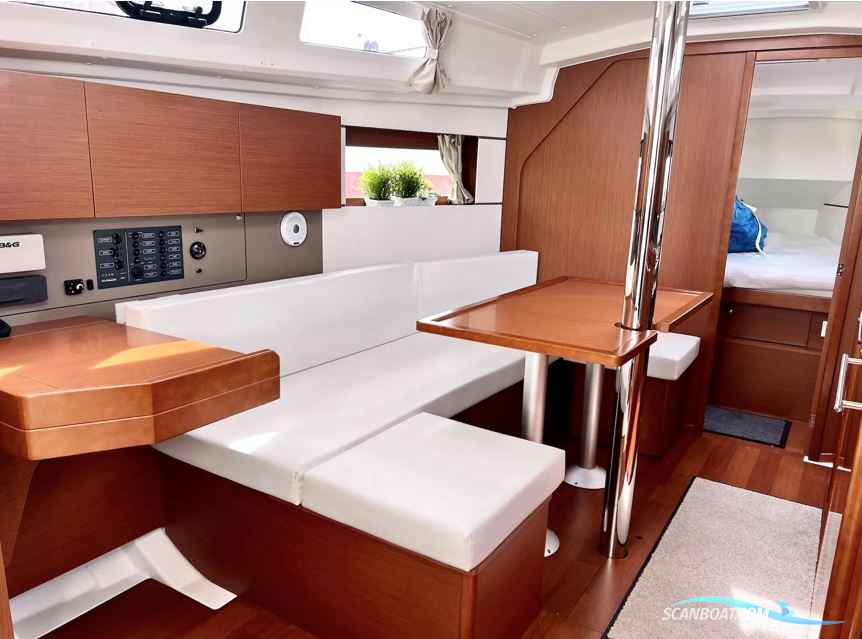 Beneteau Oceanis 35