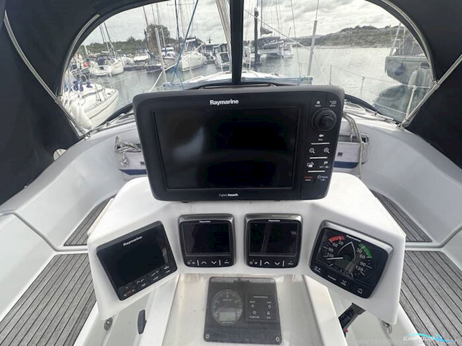 Beneteau Oceanis 351
