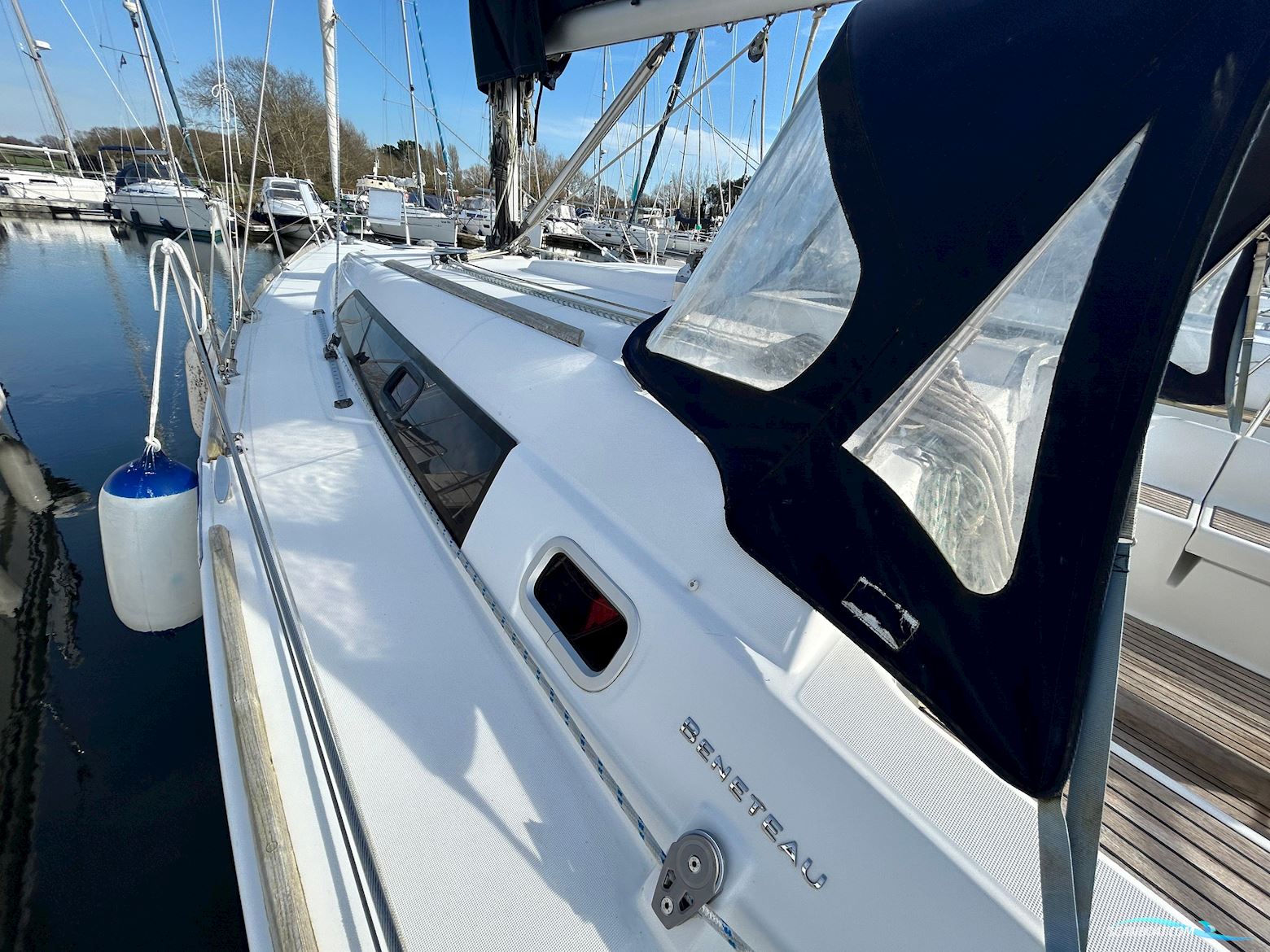 Beneteau Oceanis 37