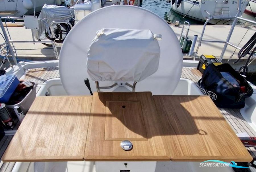 Beneteau Oceanis 37