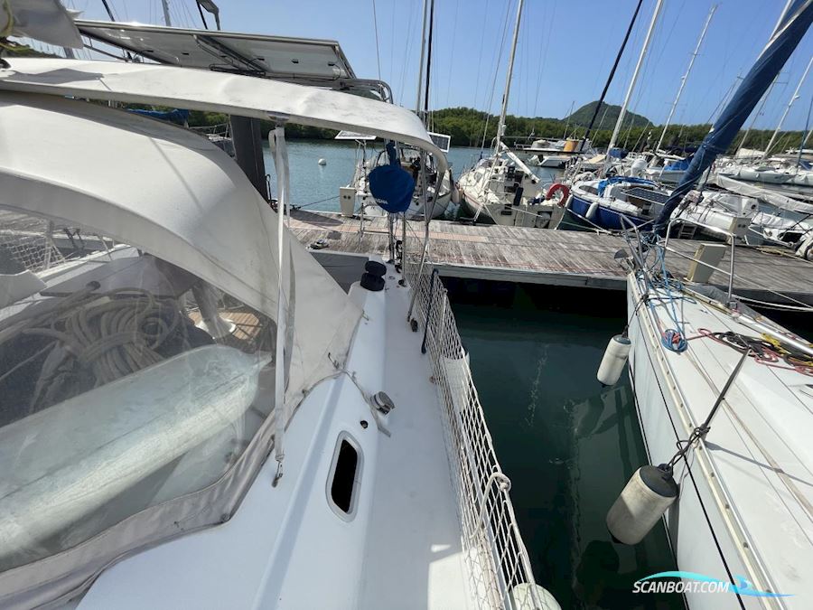 Beneteau Oceanis 37