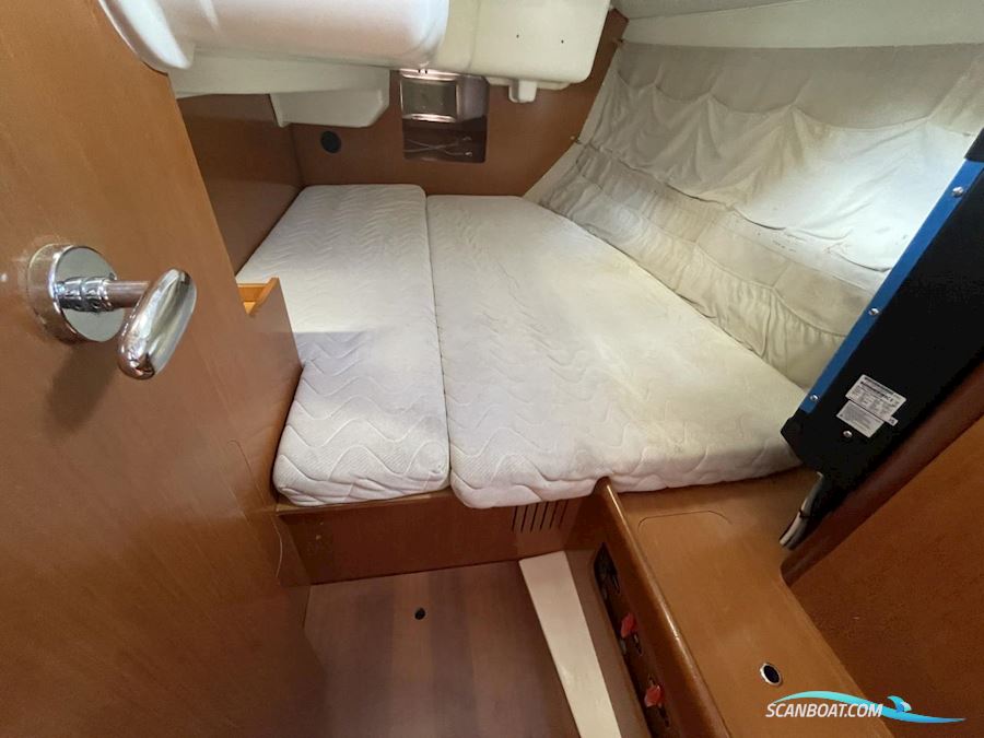 Beneteau Oceanis 37